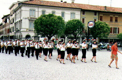 La band in divisa estiva La band in divisa estiva